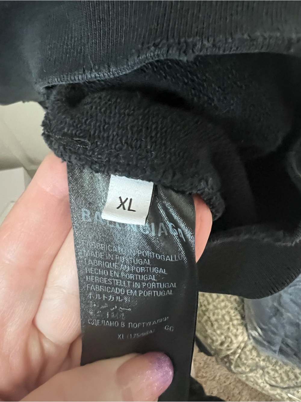 New with plastic hang tag Balenciaga unisex distressed hooded sweatshirt - Picture 4 of 6